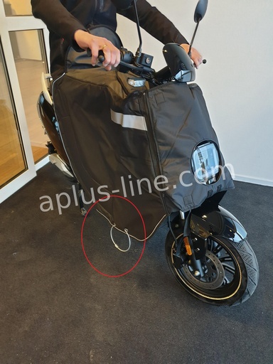 [Aplus] Manta Cubrepiernas Aplus Leg Cover negro